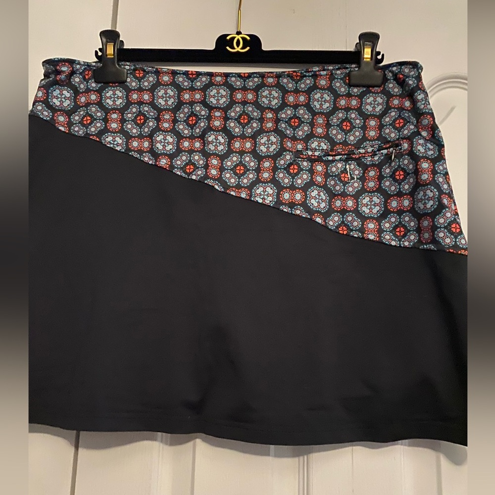 Patterned Waistband Black Skort - Unbranded